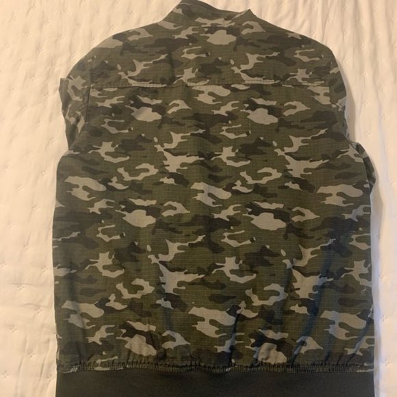 SALE! American Rag Dusty Olive Green Camo Bomber Jacket - Picture 7 of 10